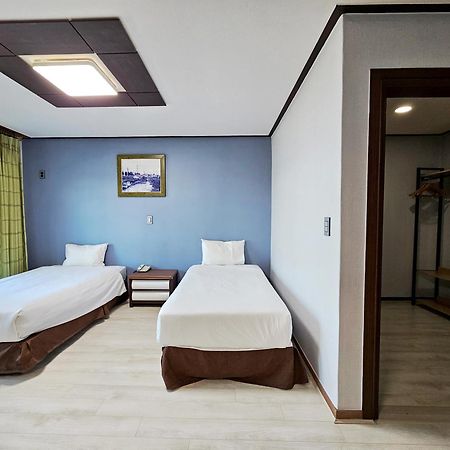 Sea Cliff Hotel Jeju Eksteriør billede