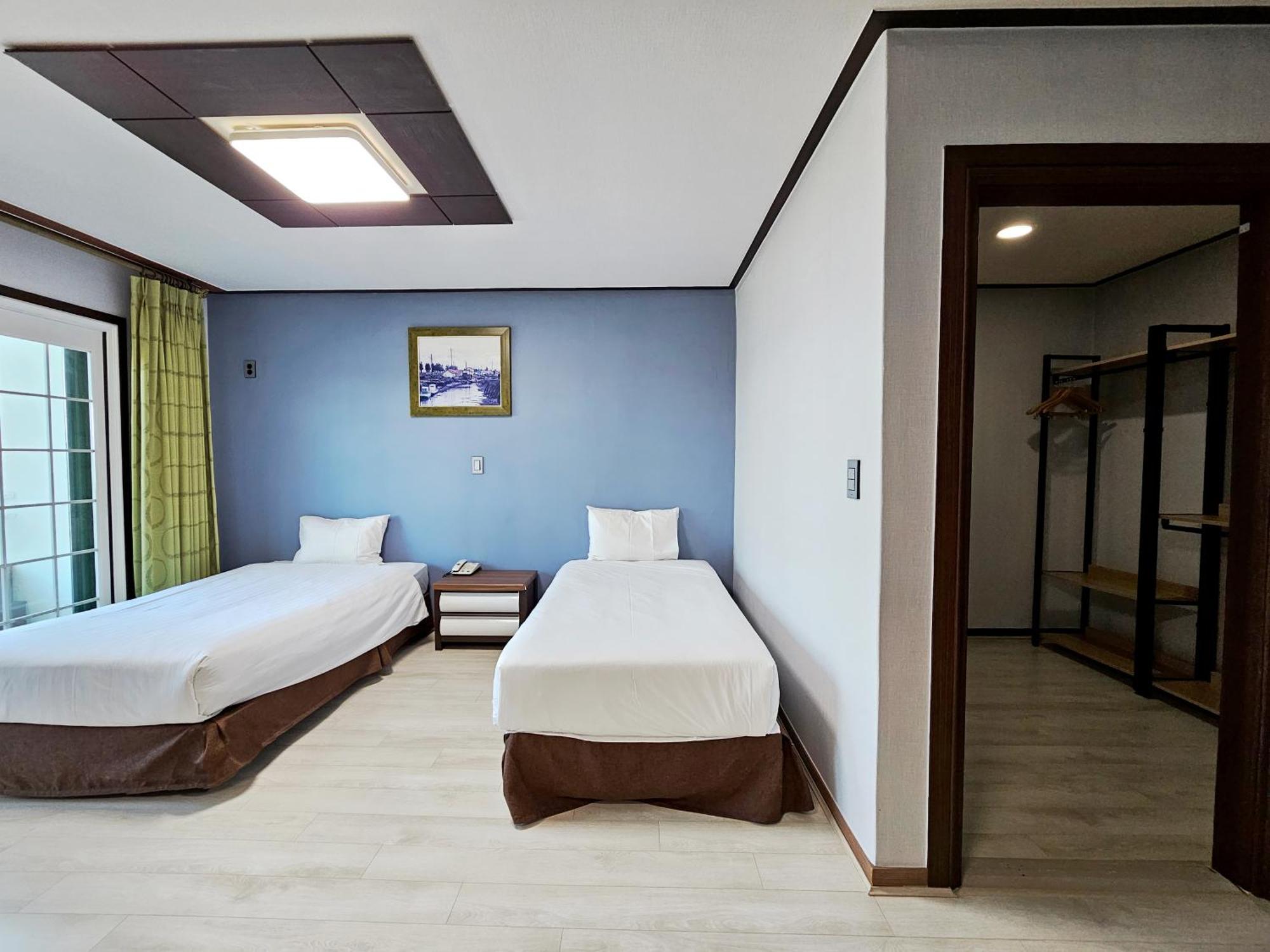 Sea Cliff Hotel Jeju Eksteriør billede